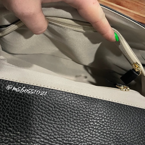 Valentino by Mario Valentino Black Studded Shoulder Bag 100% AUTHENTIC~NWT - Picture 9 of 11